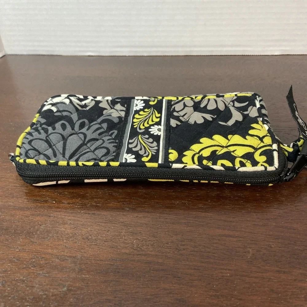 Vera Bradley Baroque Zip Wallet Wristlet Phone Credit Cards Mini Tote Retired